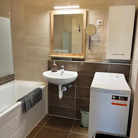 Fonyódi Fészek Apartamento *